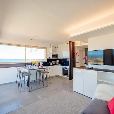 High Standing With Incredible Old And Sea Views Apartment Antibes