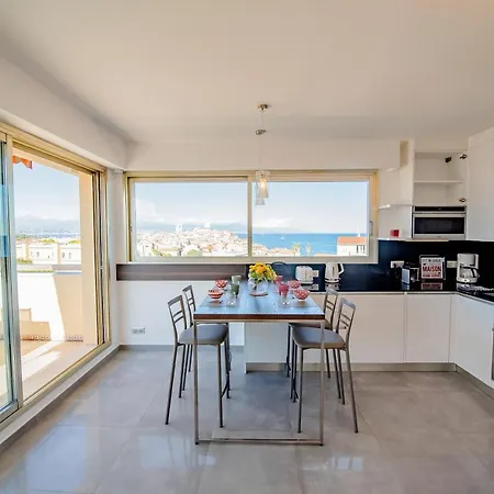 High Standing With Incredible Old And Sea Views Antibes