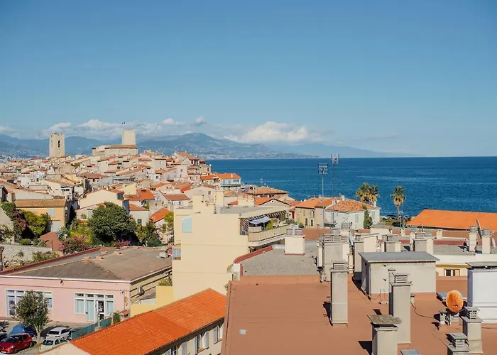 High Standing With Incredible Old And Sea Views Apartment