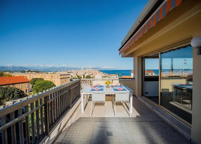High Standing With Incredible Old And Sea Views Antibes