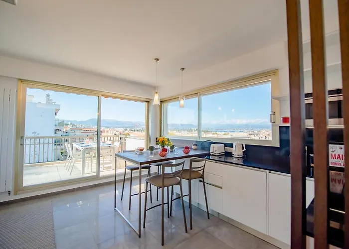 High Standing With Incredible Old And Sea Views * Antibes